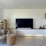 Villa Saphir - Sea View, Access And Pool
